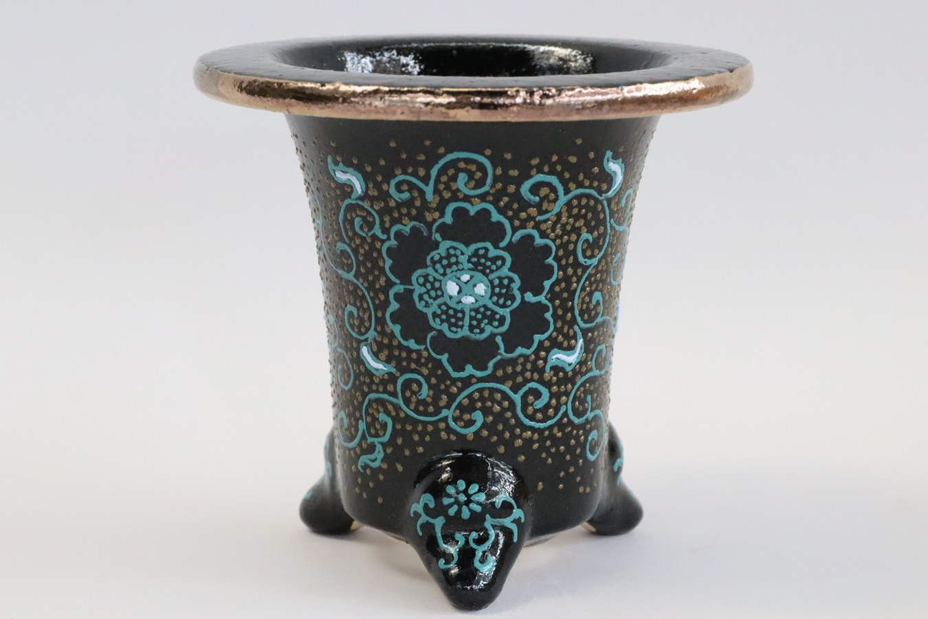 2009,華唐草　萬年青楽鉢 　外径約10.5cm　梅花サイン