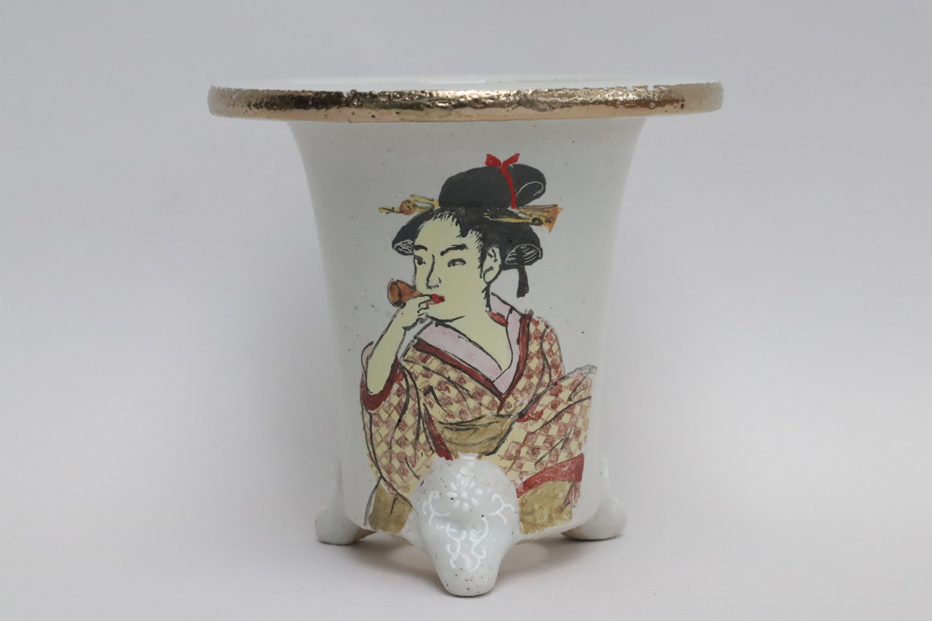 3059,ビードロを吹く娘 萬年青楽鉢　外径約12.4cm 梅花サイン　【傑作】