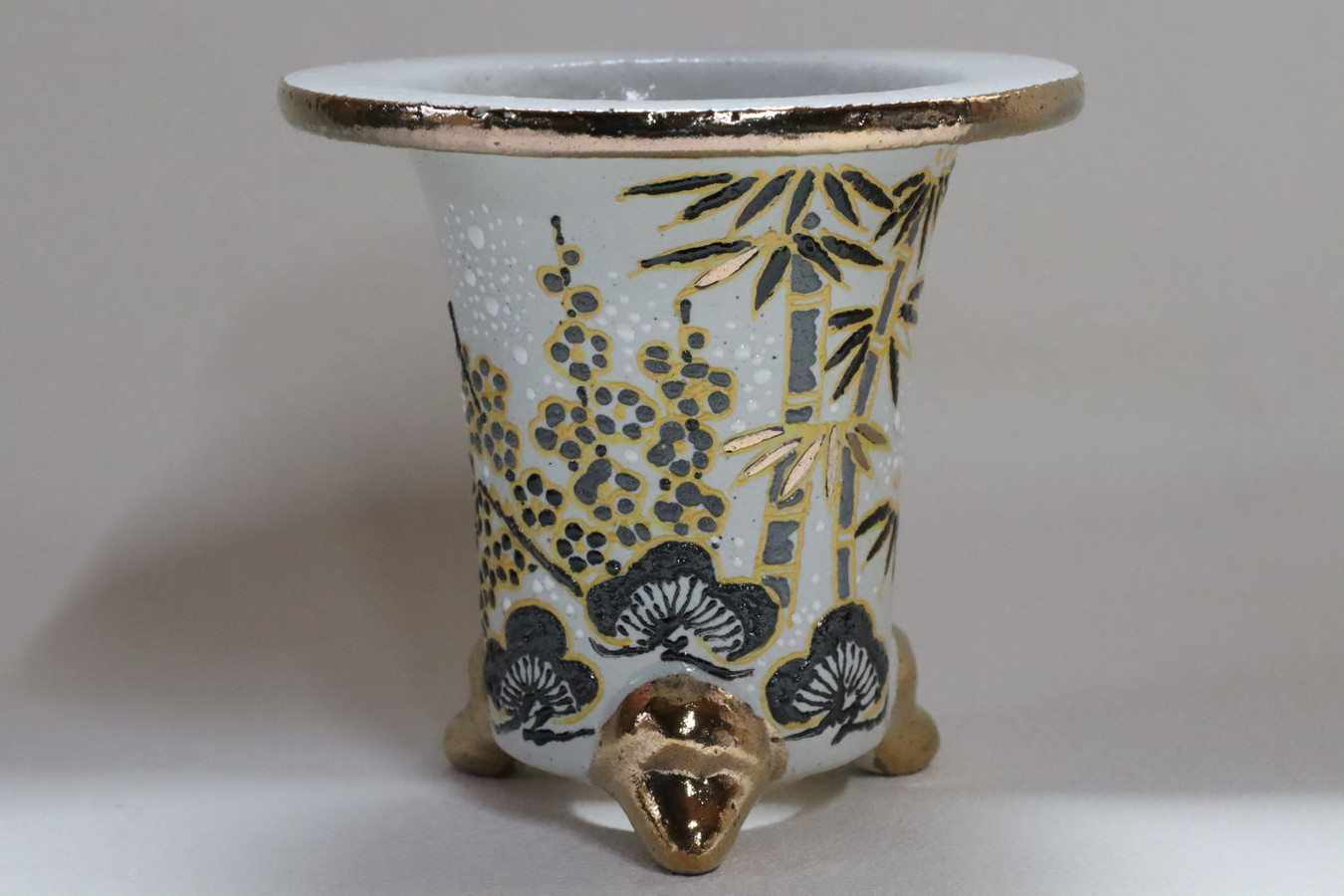 3090,白鉢　松竹梅　月夜　外径約11.8㎝　亘サイン