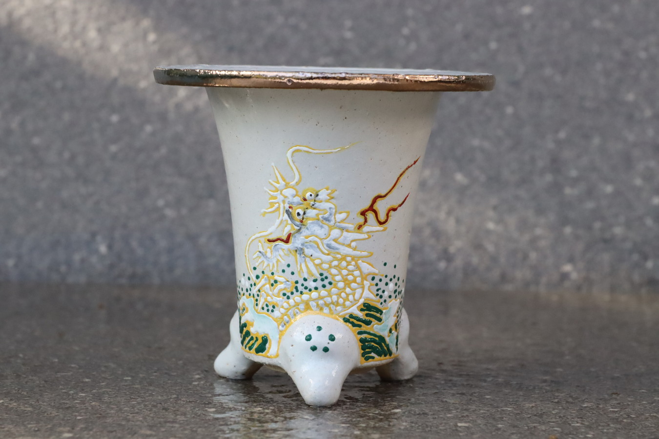 2368,縁起吉祥！白地白龍高級錦鉢  外径約9.4cm　亘サイン　【25000→大特価！】